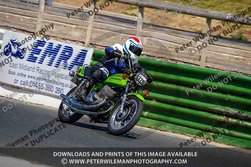 Vintage motorcycle club;eventdigitalimages;mallory park;mallory park trackday photographs;no limits trackdays;peter wileman photography;trackday digital images;trackday photos;vmcc festival 1000 bikes photographs